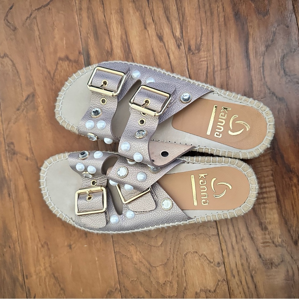 Kanna Pearl Embellished Sandals size 36 (us6)
